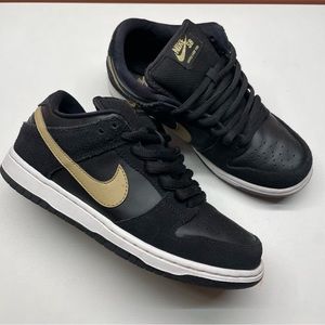 Nine SB Dunk Low Takashi size 7